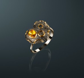 Кольцо с янтарем к-71131090: золотистый жемчуг, серебро 925°